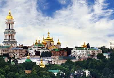 Kiev Zhuliany Havalimanı Özel Uçak Kiralama